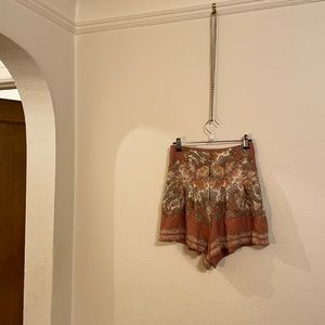 💜 H&M | Paisley silky shorts | Size 2